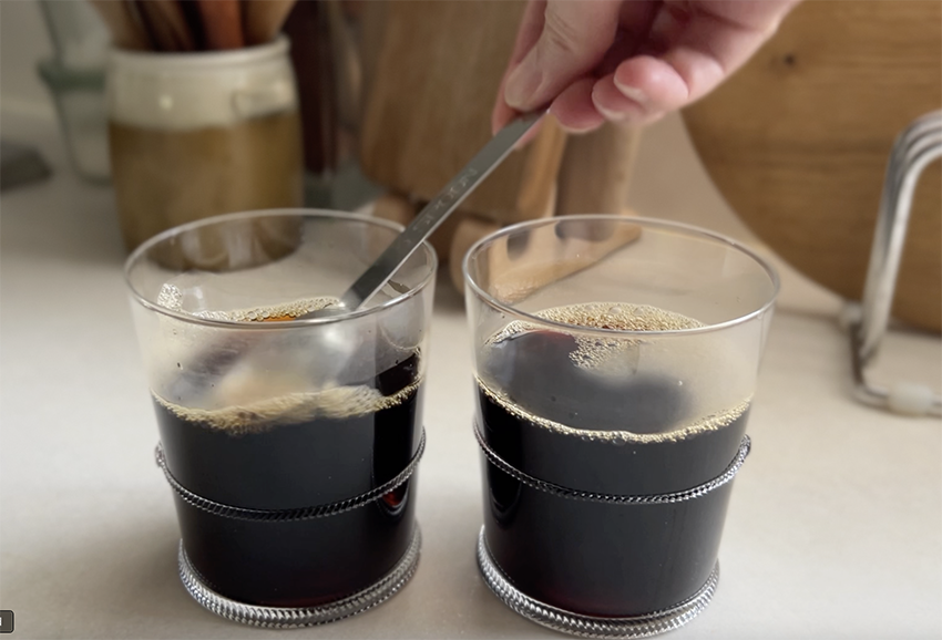 コーヒー 泡 消し方