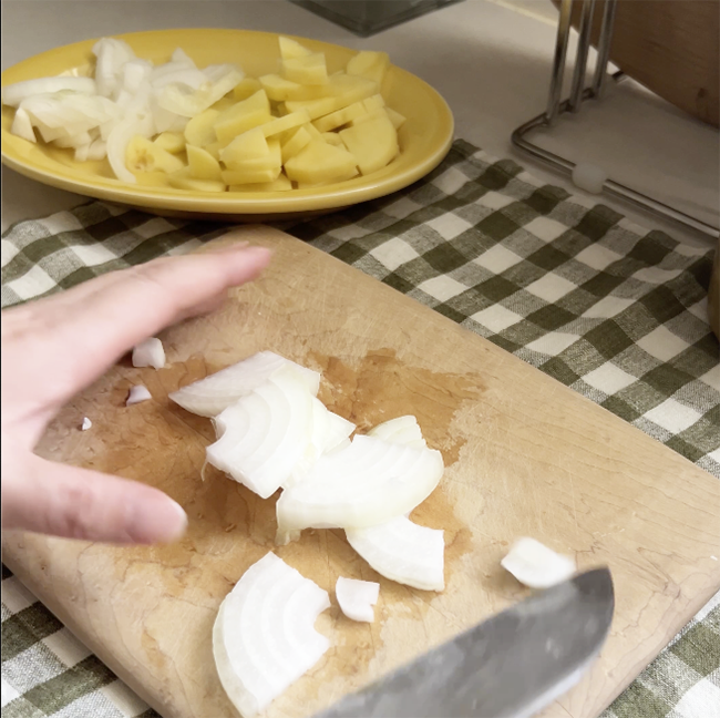 じゃがいも玉ねぎ　オムレツ