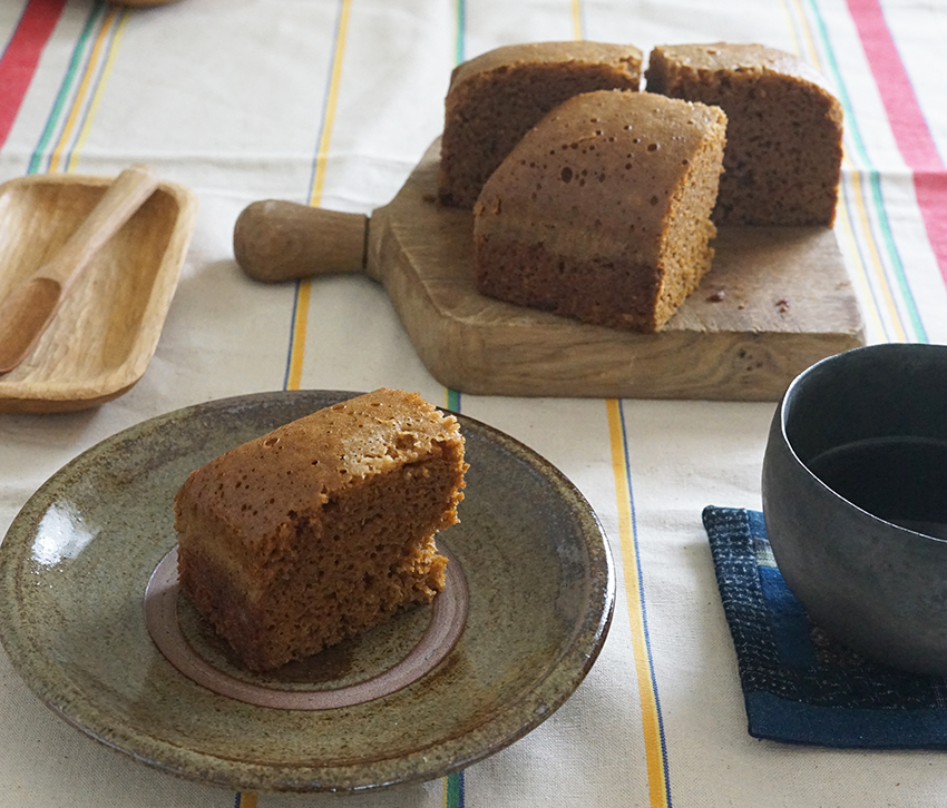 昔ながら の黒糖蒸しパン