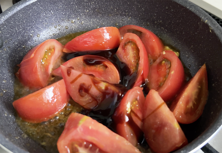 トマト オイスターソース炒め