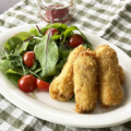 【ズッキーニレシピ】サクサクに揚がる肉巻きフライ｜マヨ入り衣が決め手